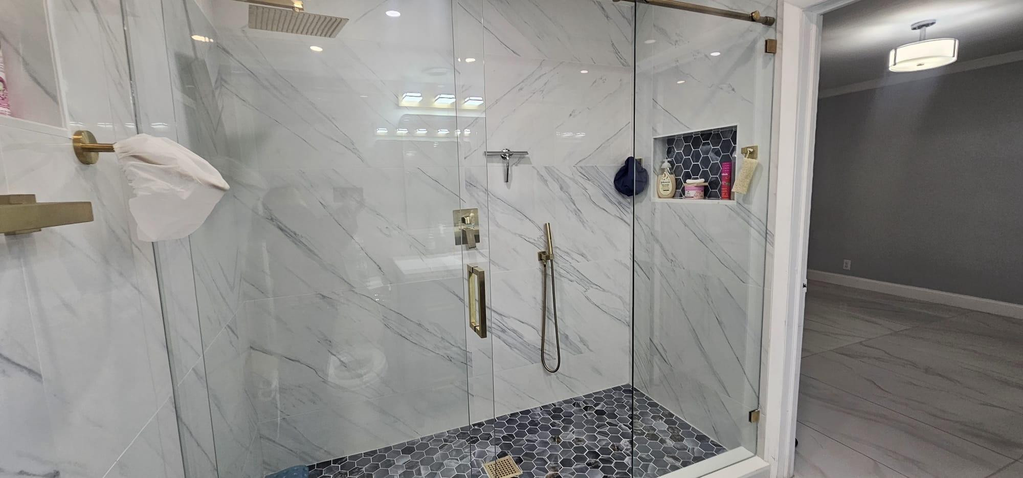 HOLLYWOOD HILLS - Residential Lease