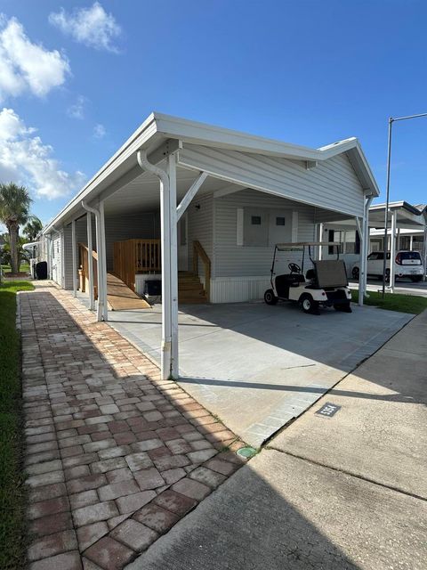 A home in Okeechobee