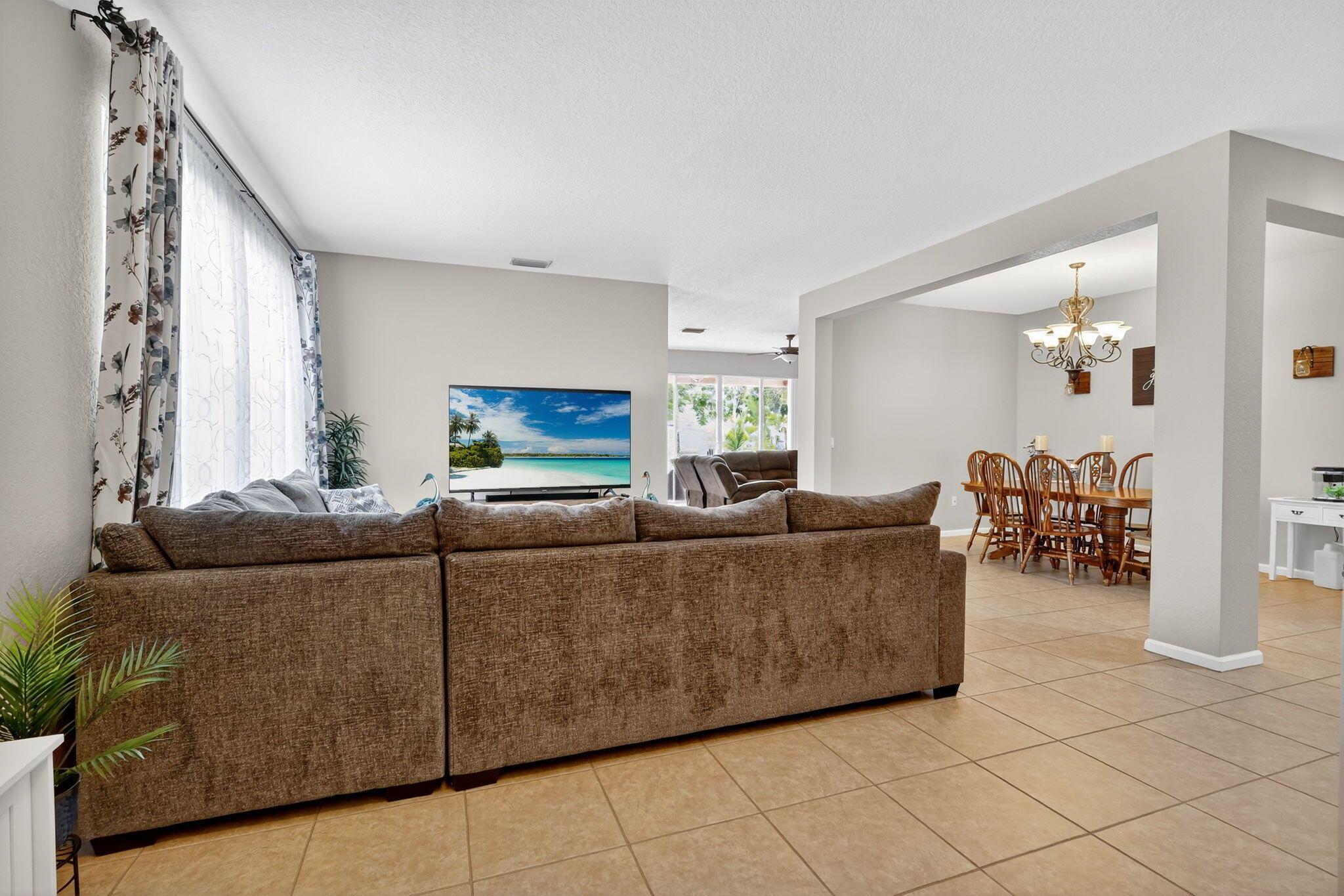 118 Bella Vista Way