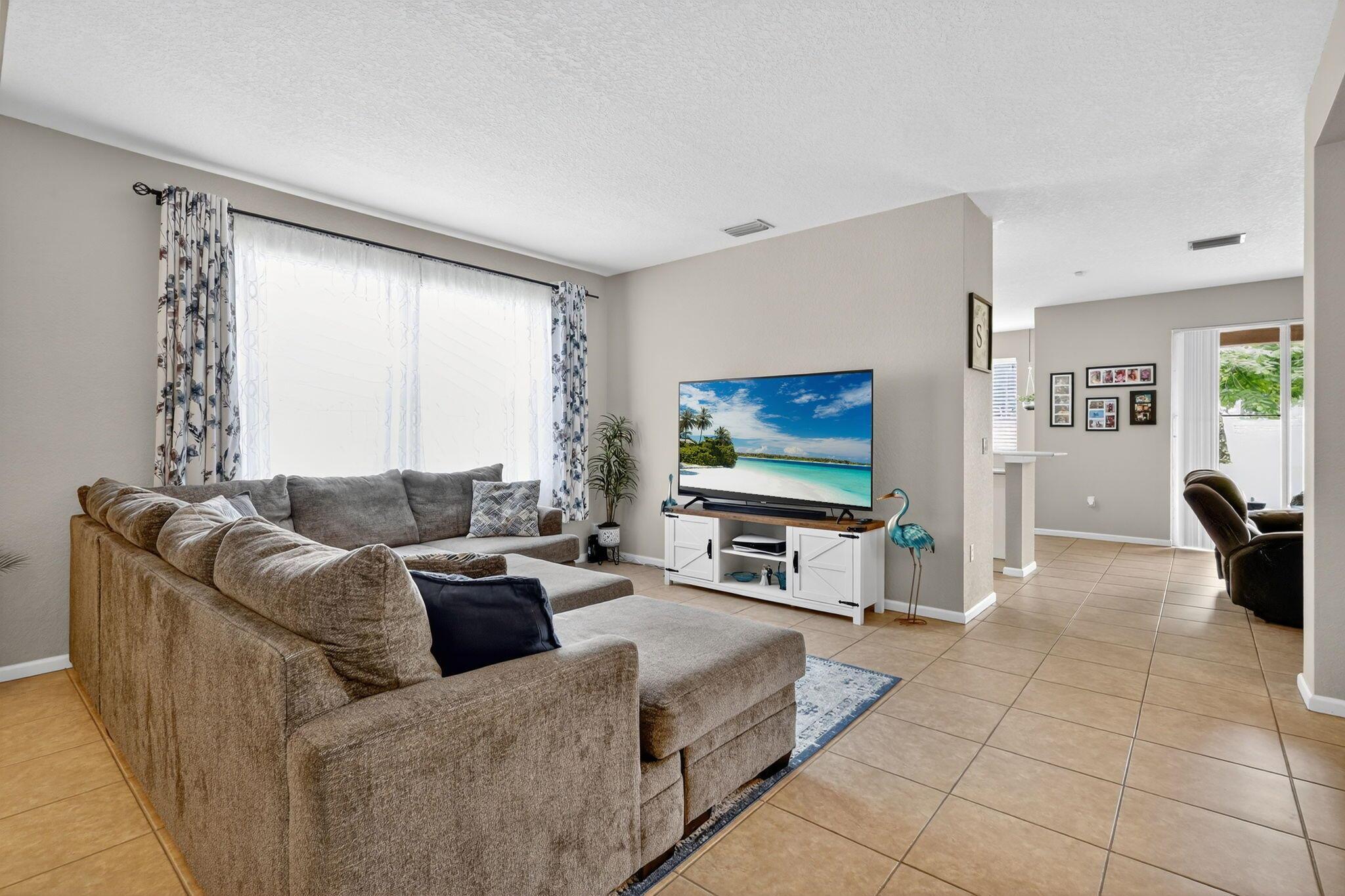 118 Bella Vista Way