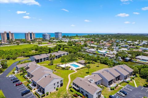 A home in Hutchinson Island