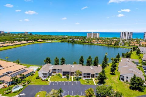 A home in Hutchinson Island