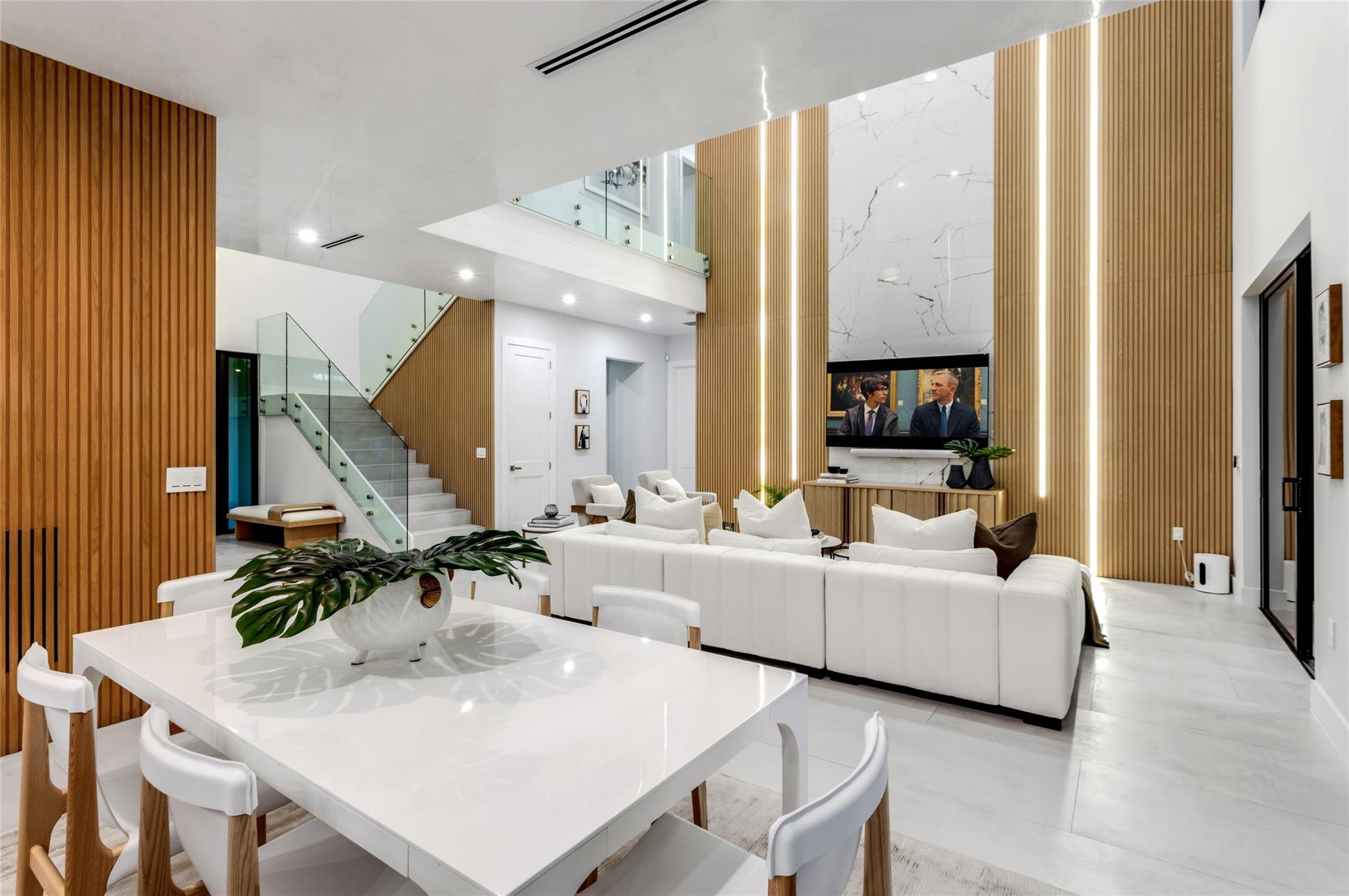 CORAL KEY VILLAS 3RD SEC - Residential