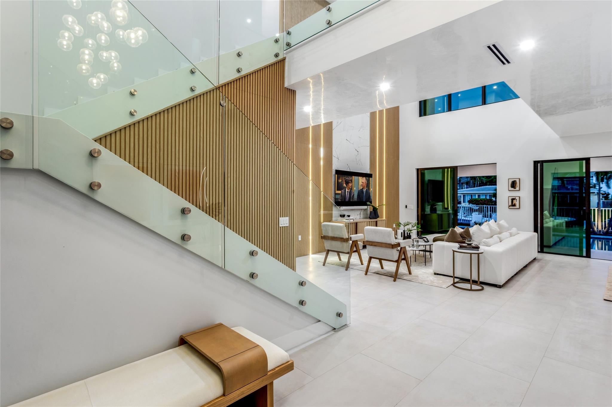 CORAL KEY VILLAS 3RD SEC - Residential