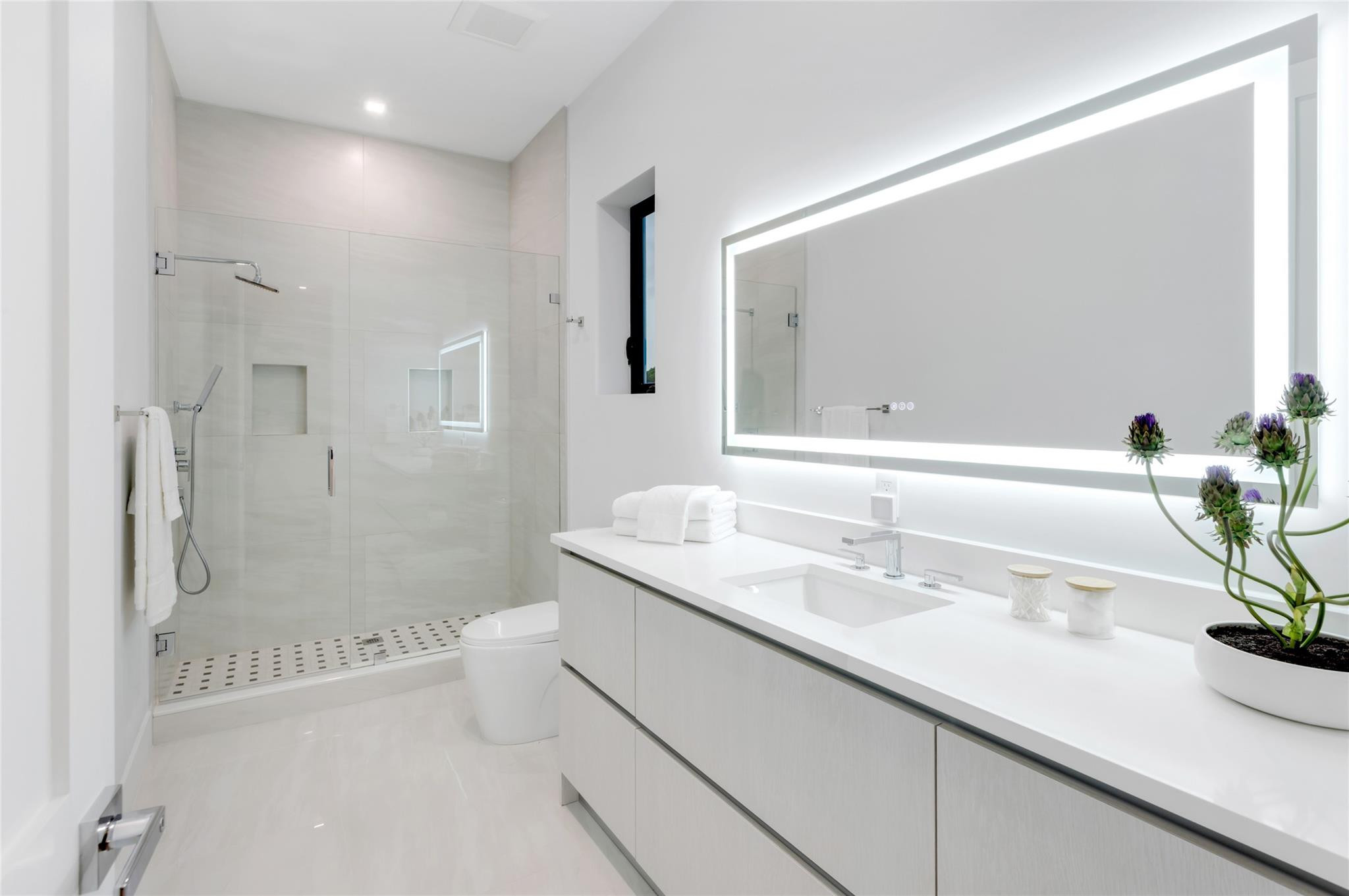 CORAL KEY VILLAS 3RD SEC - Residential