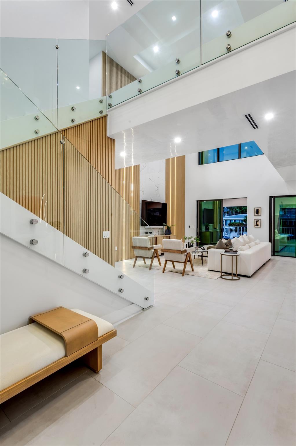 CORAL KEY VILLAS 3RD SEC - Residential