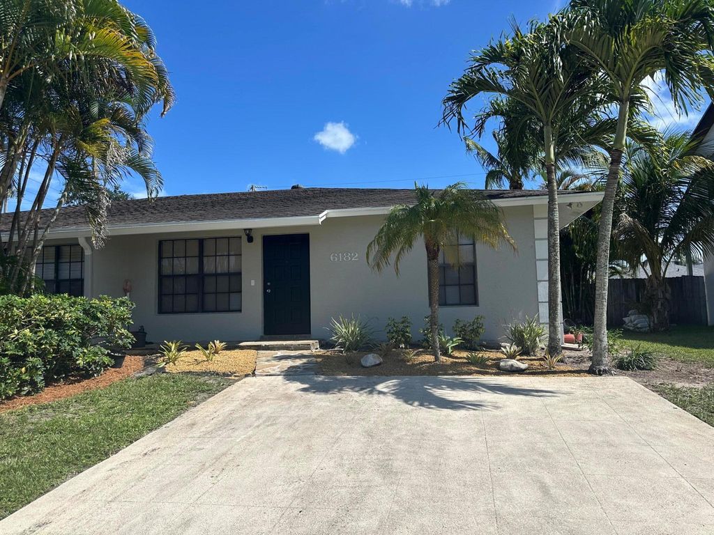 Photo of 6182 Francis Street, Jupiter, FL 33458 (MLS # R11108793)