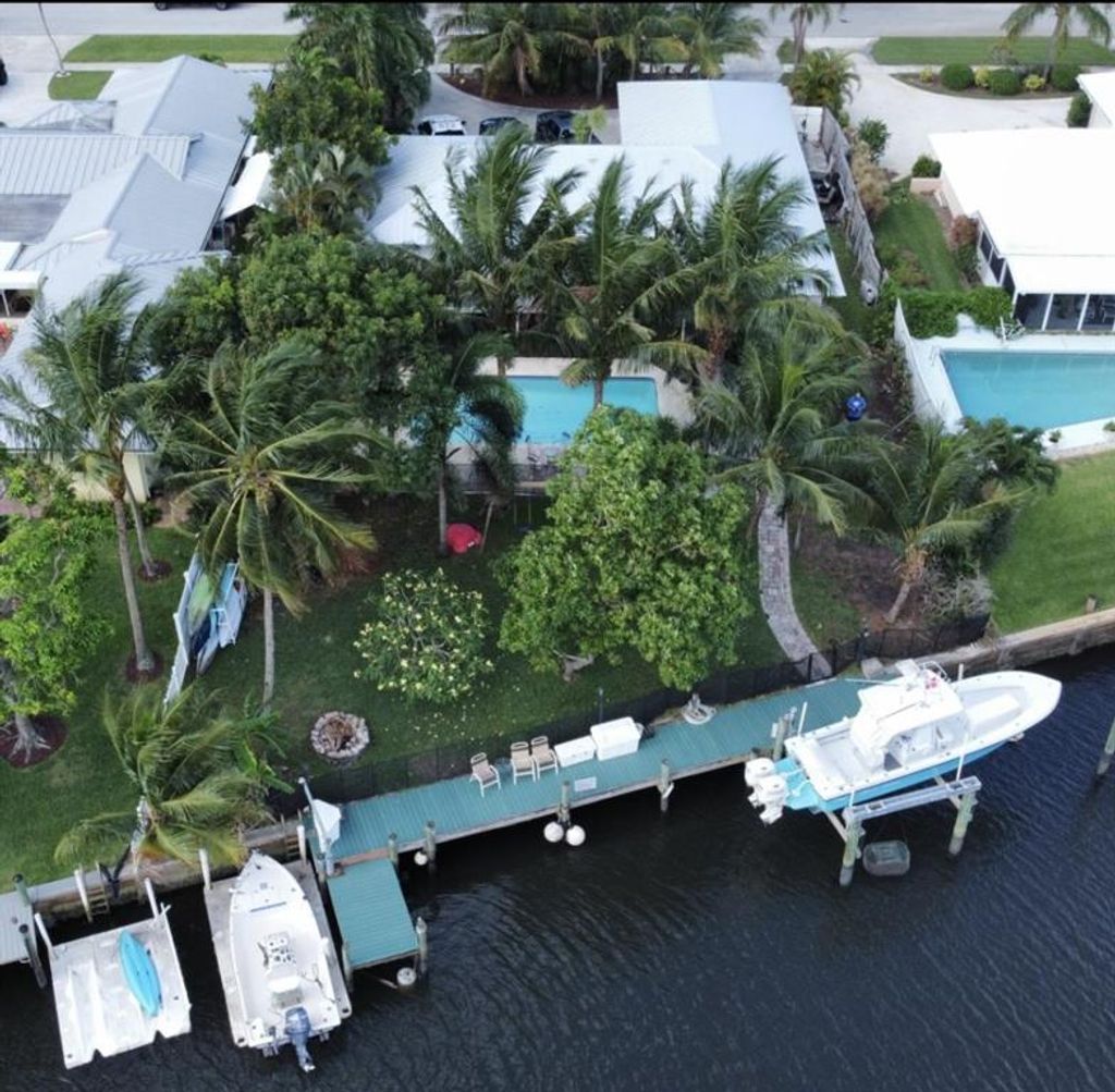 Photo of 723 Ibis Way, North Palm Beach, FL 33408 (MLS # R10717523)