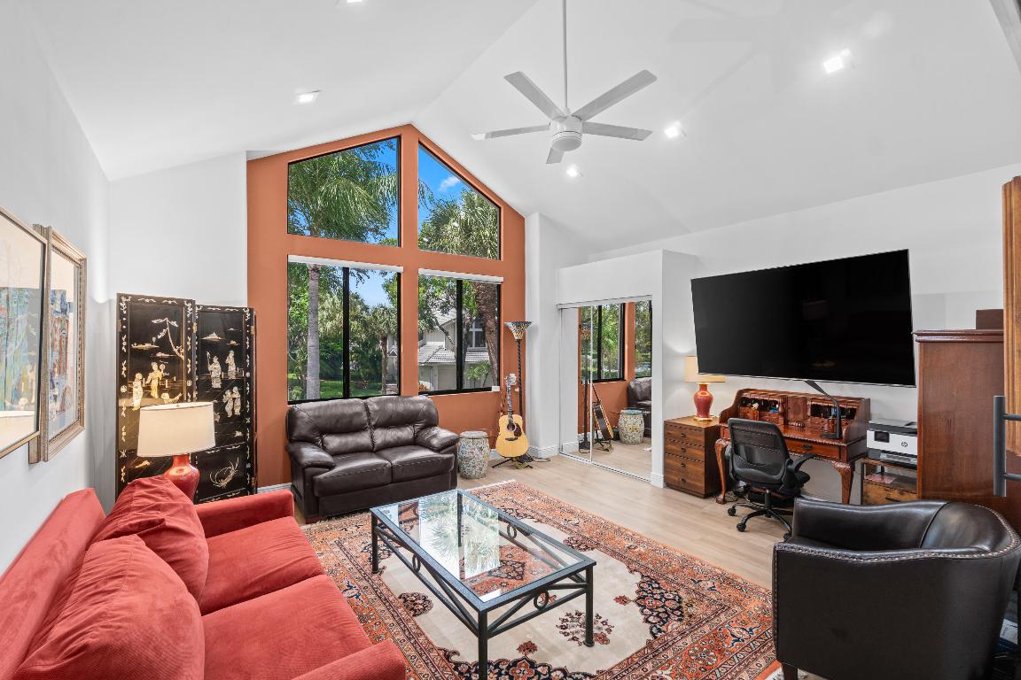 ASHBOURNE / POLO CLUB - Residential