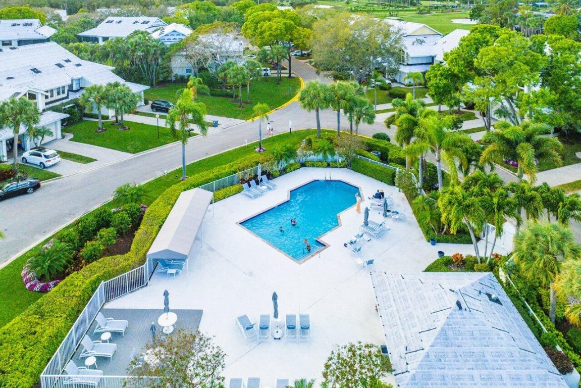 ASHBOURNE / POLO CLUB - Residential