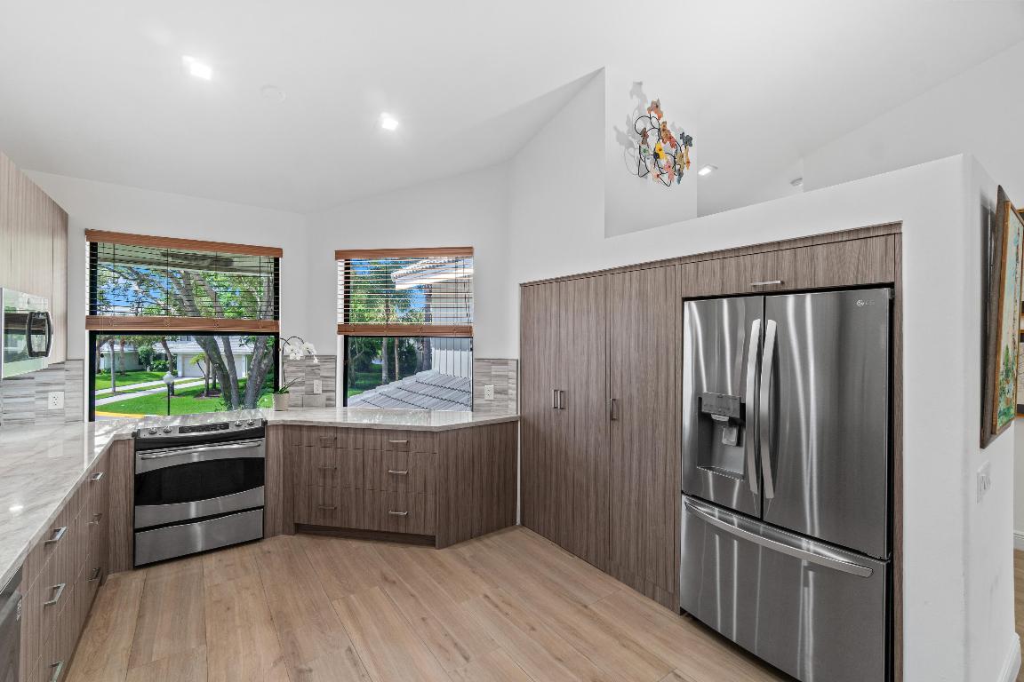 ASHBOURNE / POLO CLUB - Residential