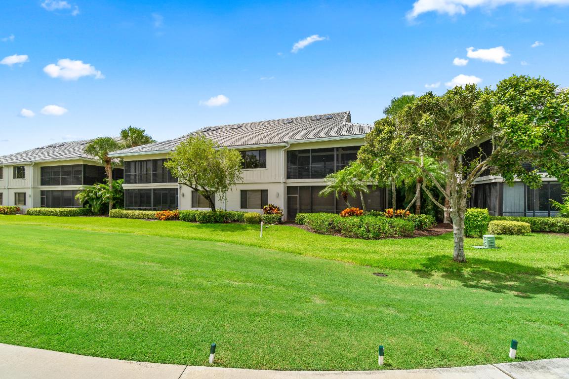 ASHBOURNE / POLO CLUB - Residential