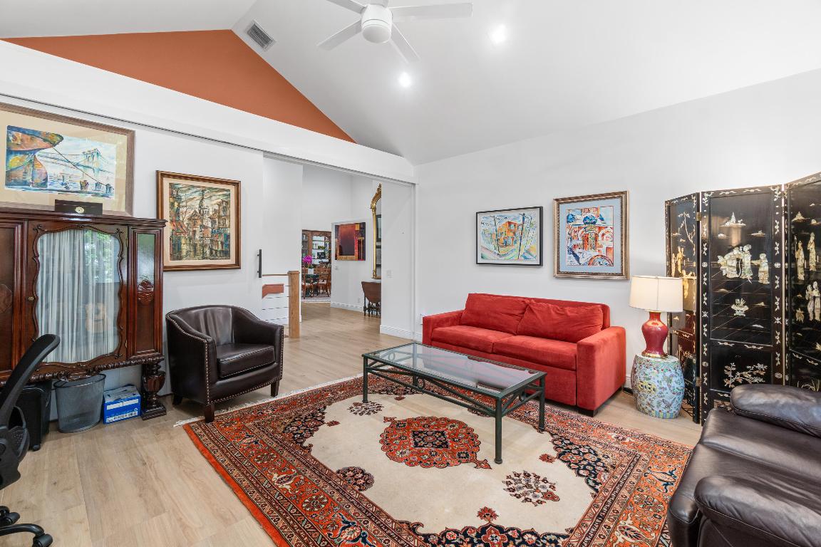 ASHBOURNE / POLO CLUB - Residential