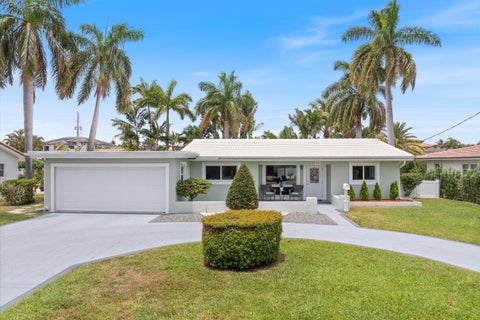 Tiny photo for 801 Berkeley Street, Boca Raton, FL 33487 (MLS # B26029221)