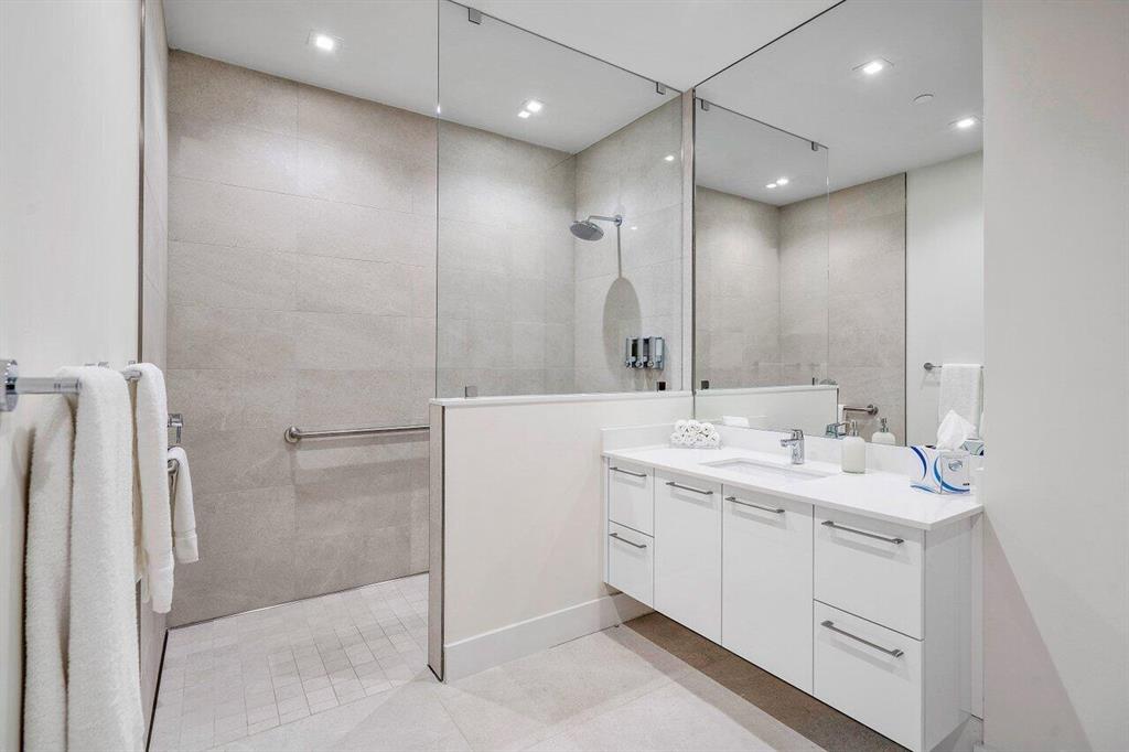 WATER CLUB 3 NORTH PALM B - Residential