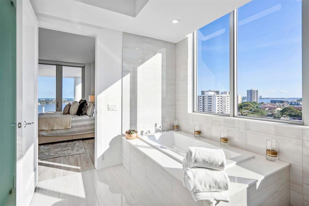 WATER CLUB 3 NORTH PALM B - Residential