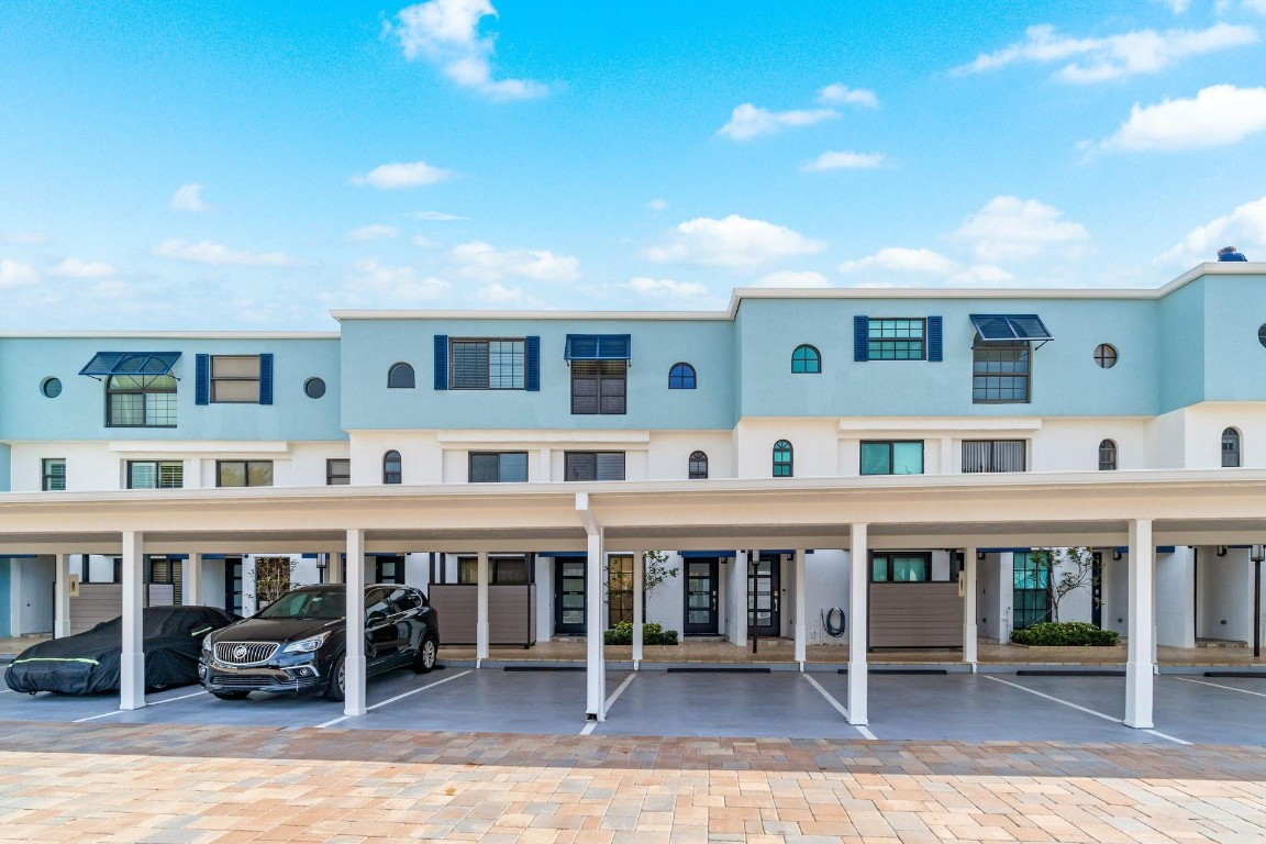 Venetian Villas Condo - Residential Lease