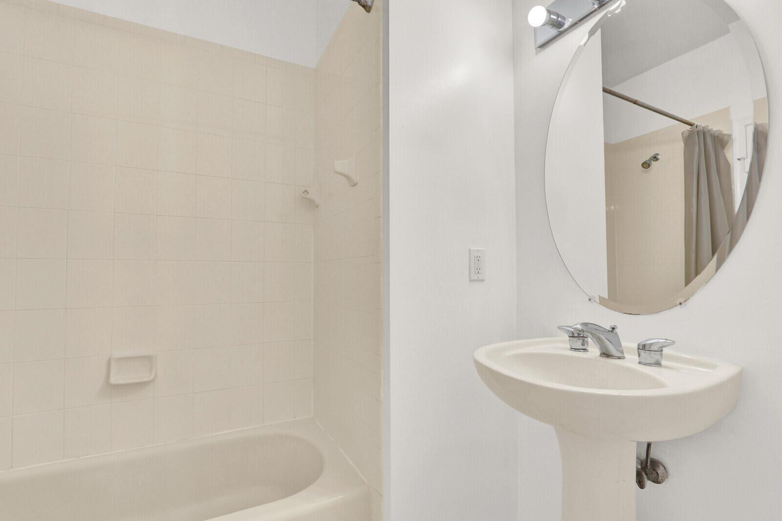 CASTLE PINES CONDOMINIUM - Residential Lease