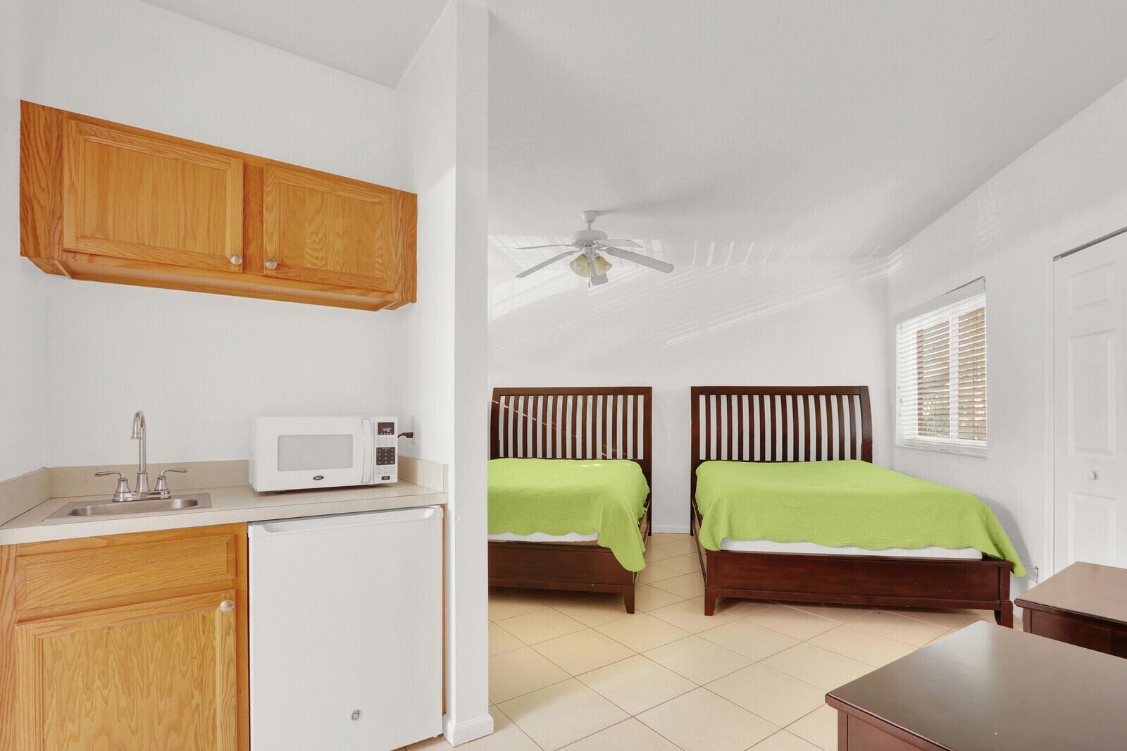 CASTLE PINES CONDOMINIUM - Residential Lease