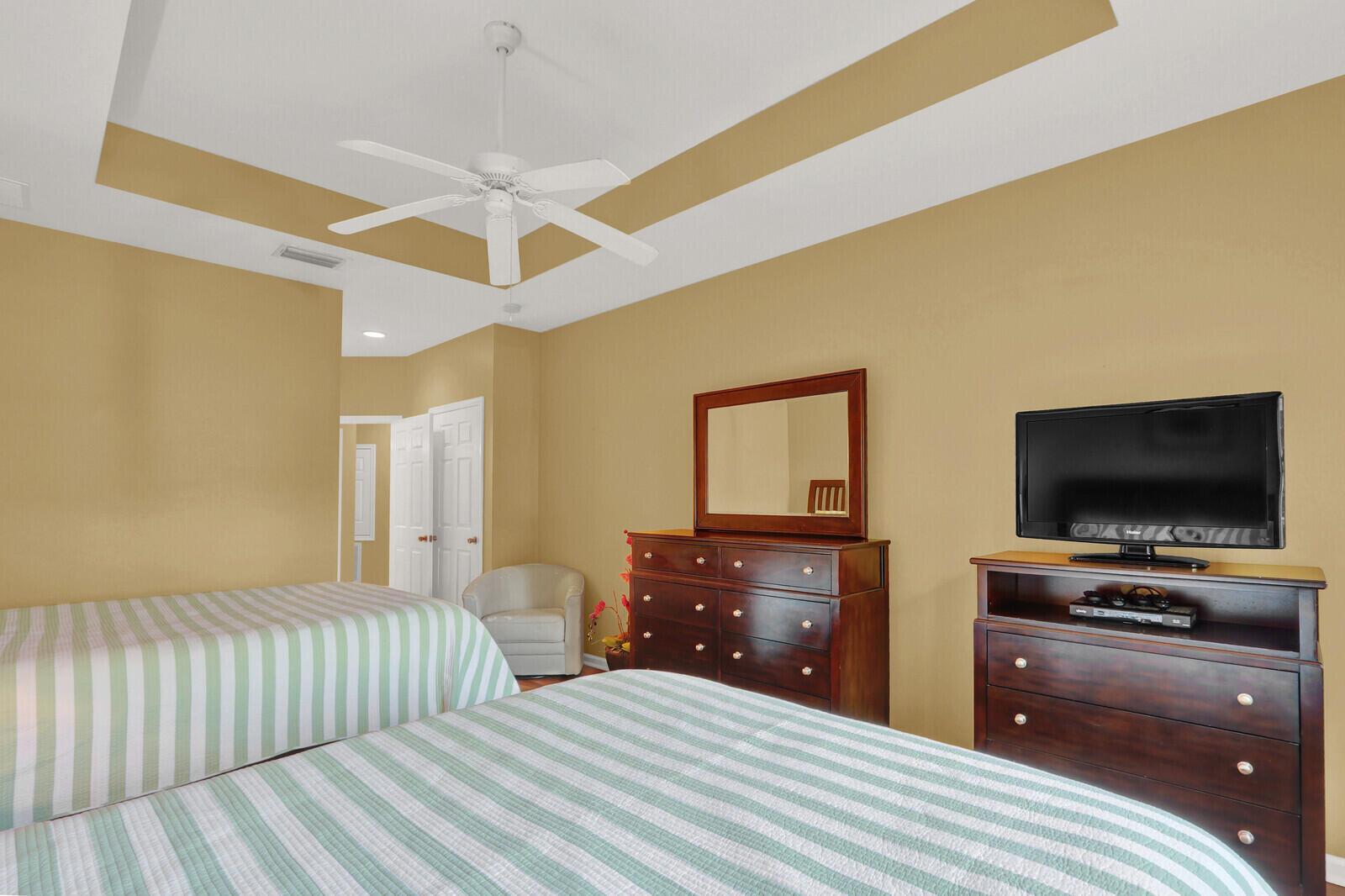 CASTLE PINES CONDOMINIUM - Residential Lease