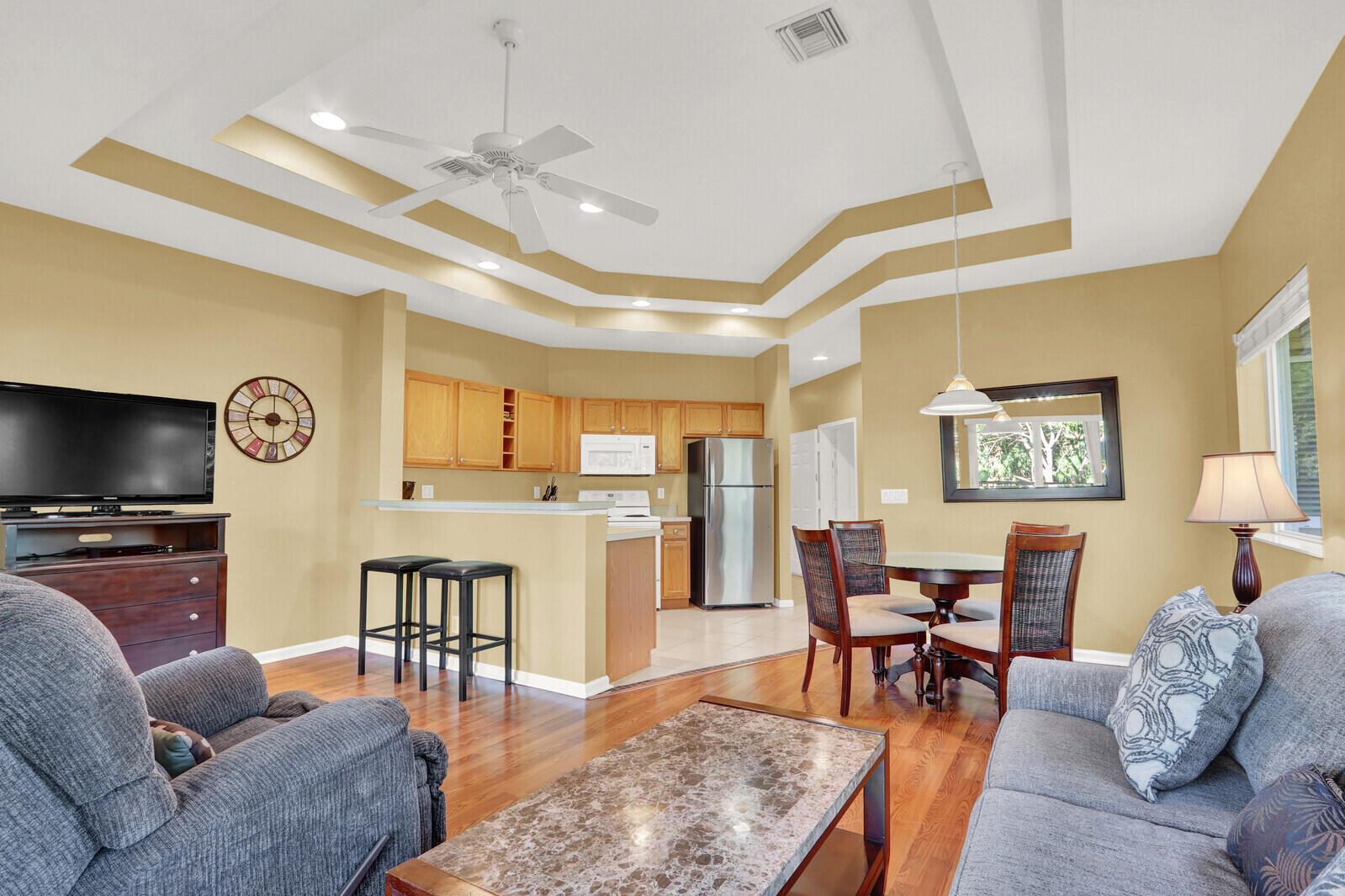 CASTLE PINES CONDOMINIUM - Residential Lease