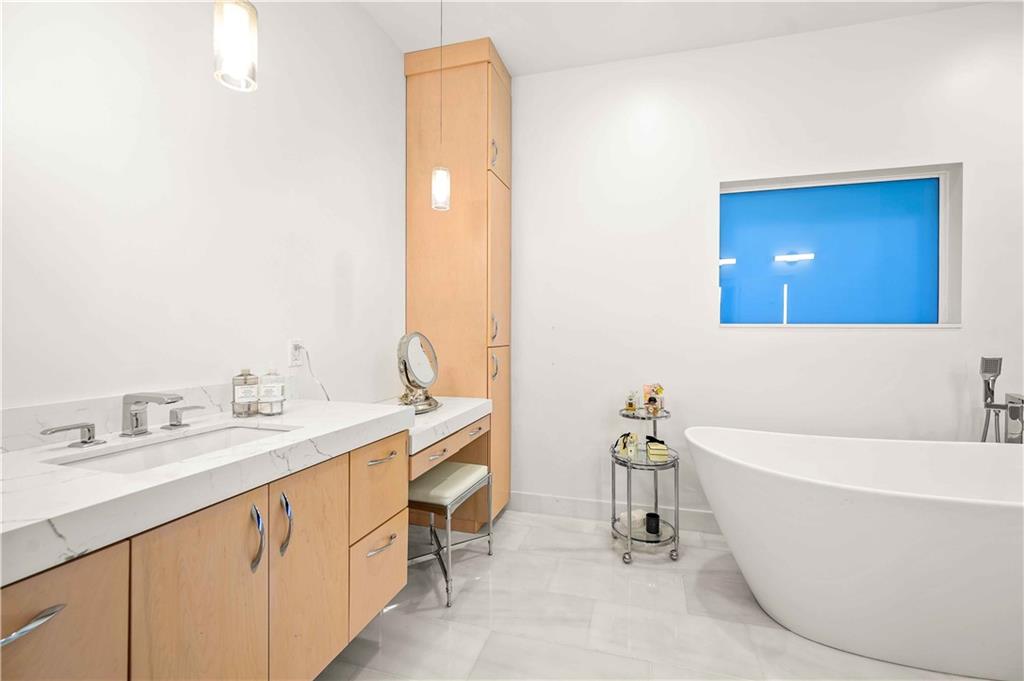 VICTOIRA PARK - Residential
