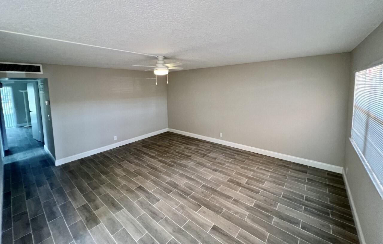 KINGS POINT SAXONY CONDOS - Residential Lease