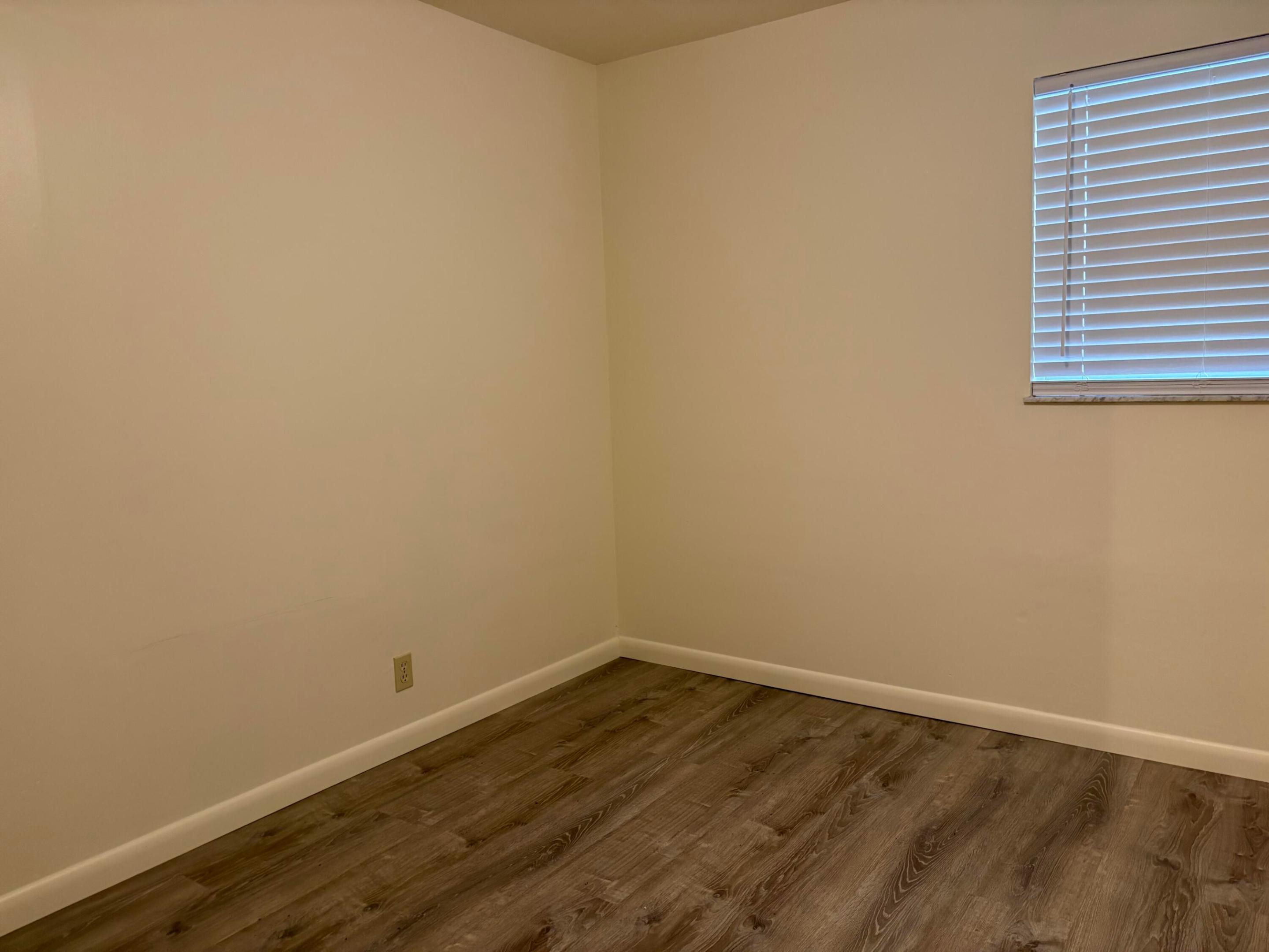 CHASE'S S/D LOT 26 (OR 385-413) - Residential Income