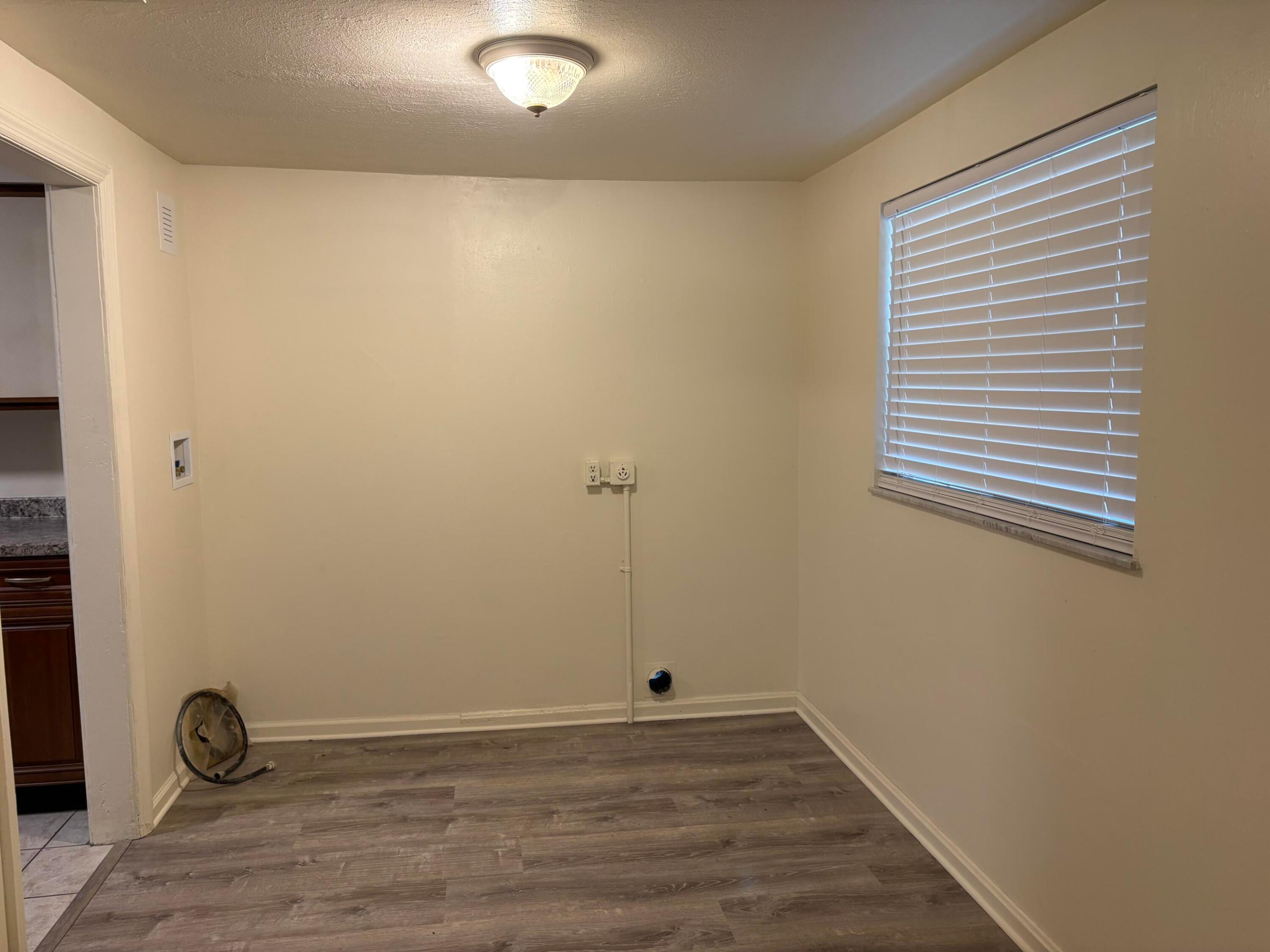 CHASE'S S/D LOT 26 (OR 385-413) - Residential Income