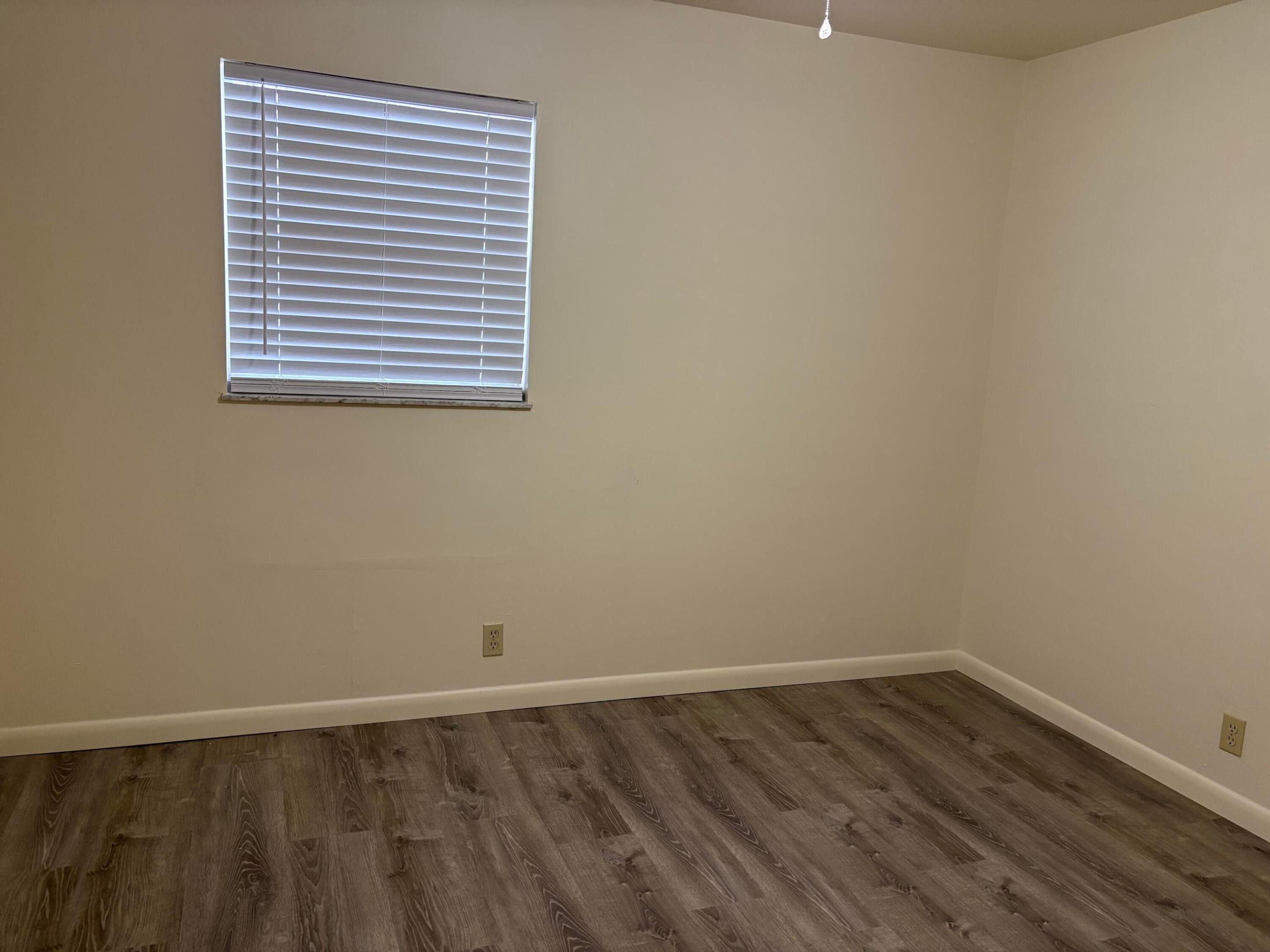 CHASE'S S/D LOT 26 (OR 385-413) - Residential Income