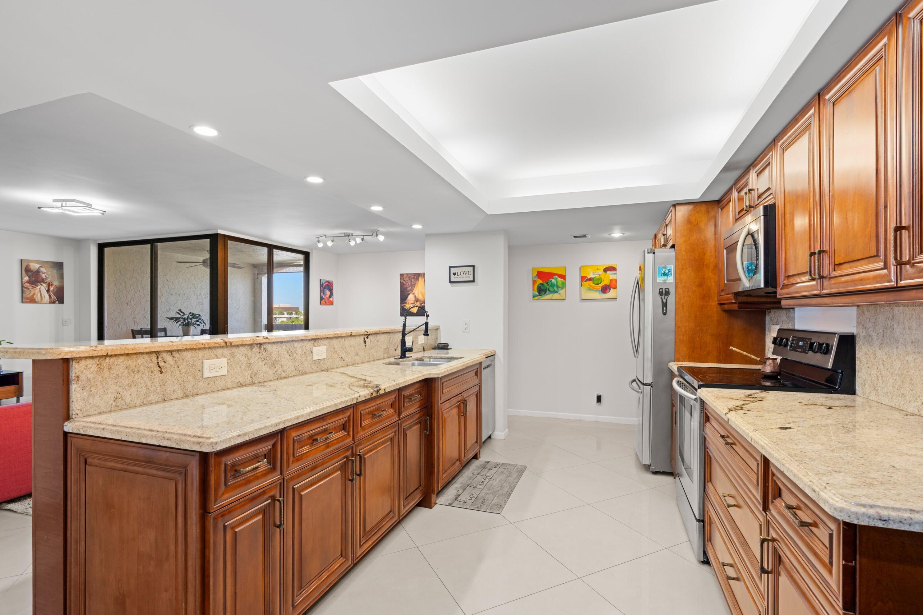 LAVERS RESORT & RACQUET CLUB - Residential Lease