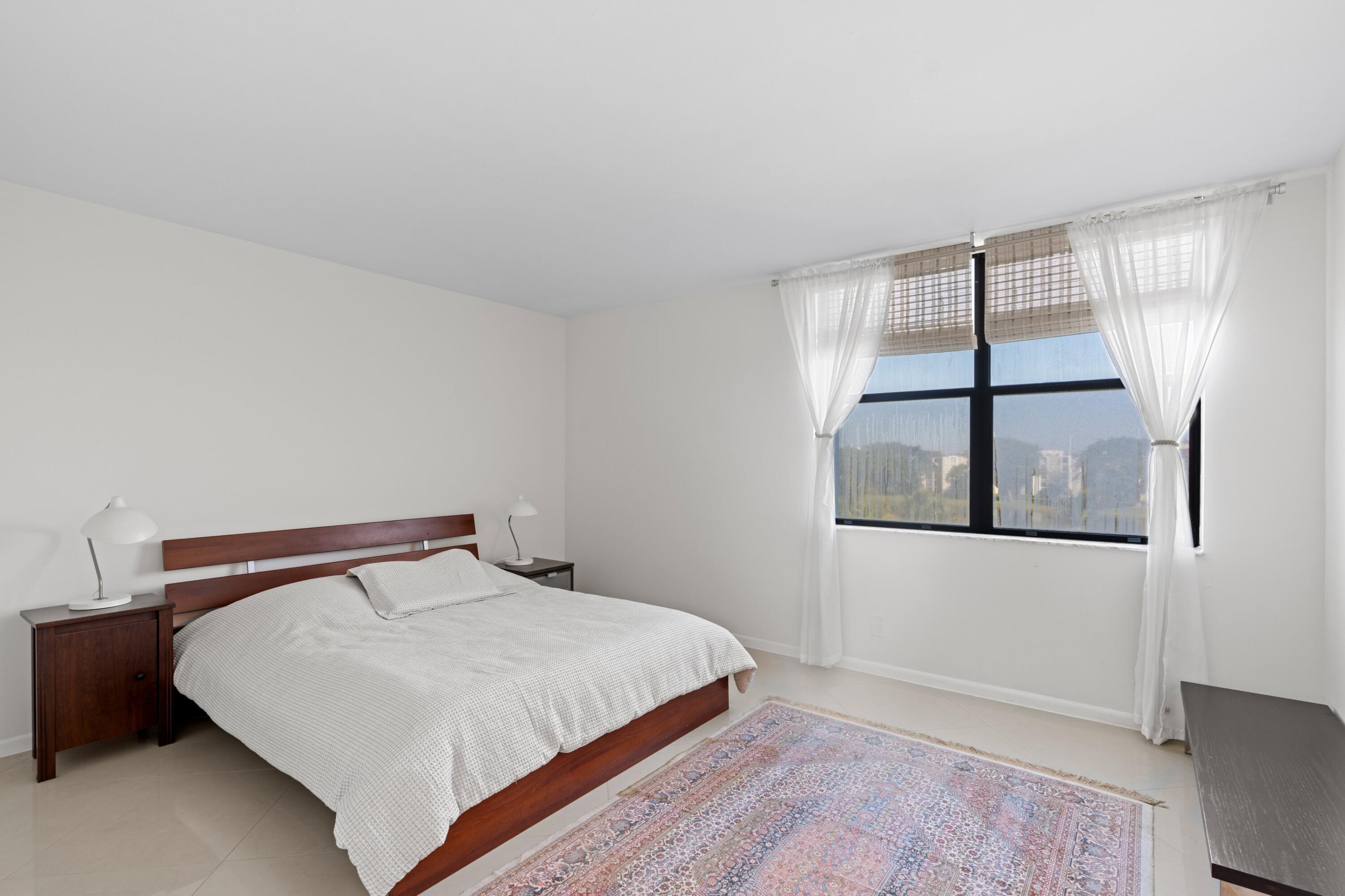 LAVERS RESORT & RACQUET CLUB - Residential Lease