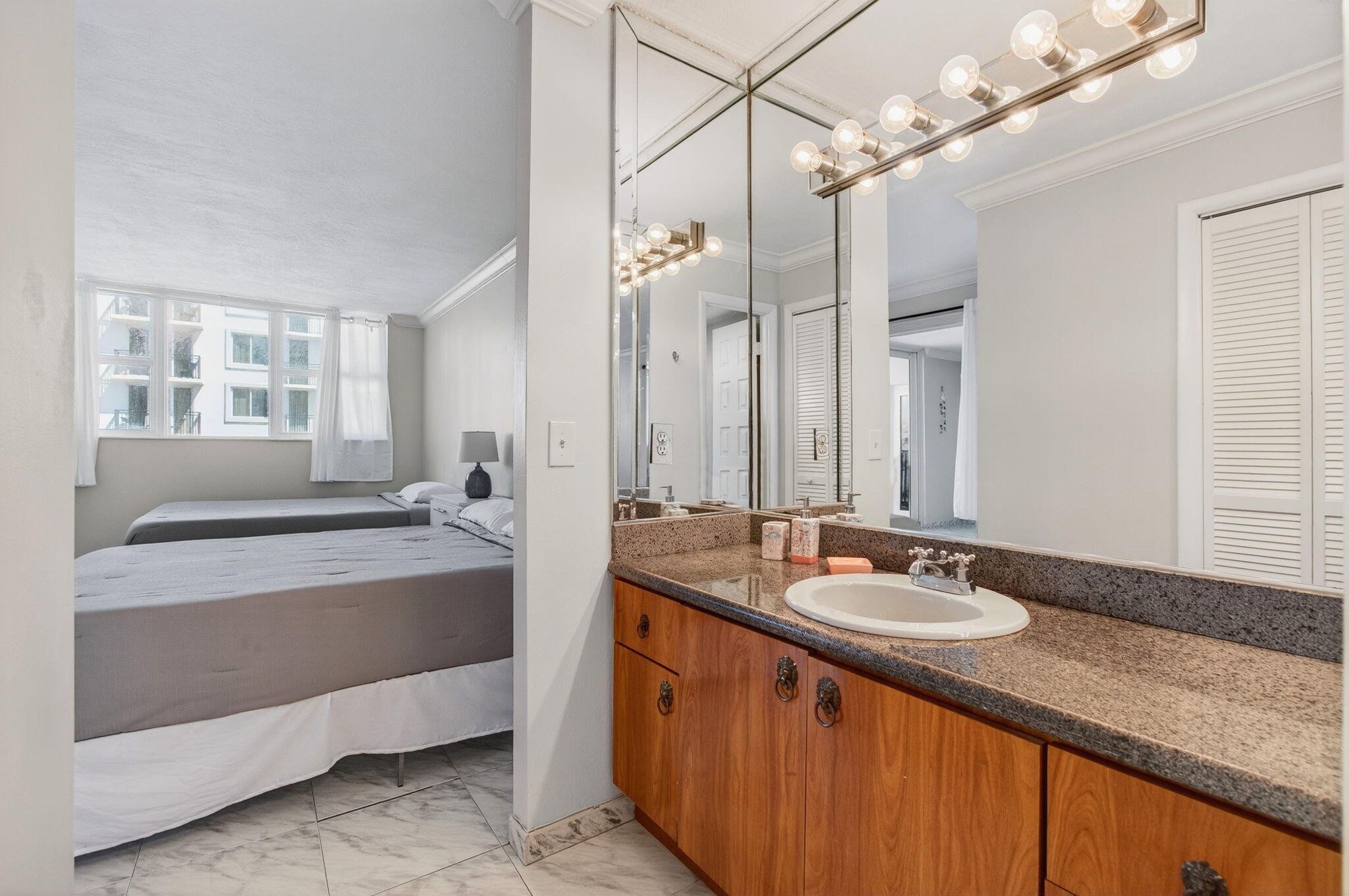 PORT DE MER CONDO - Residential