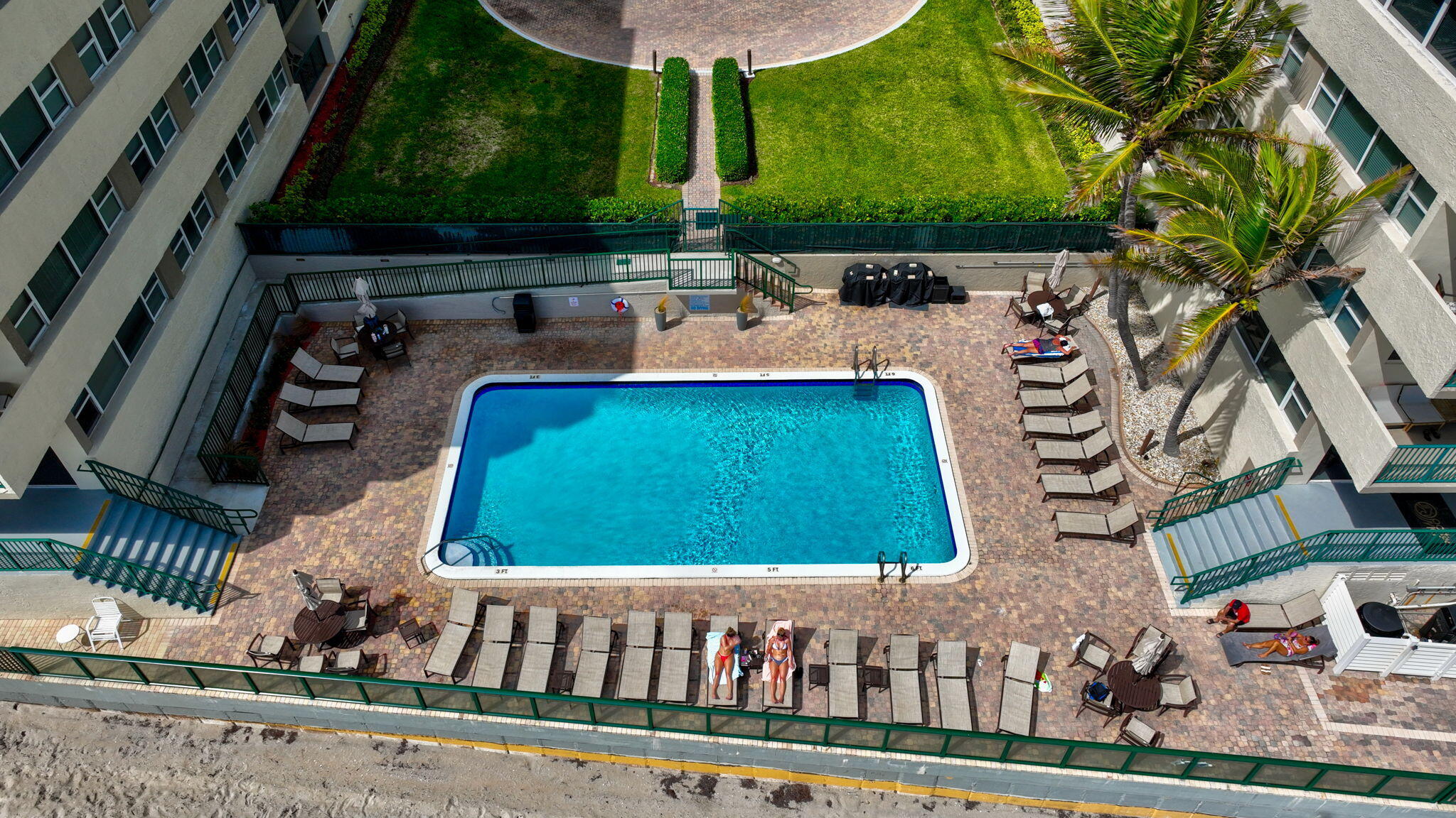 PORT DE MER CONDO - Residential