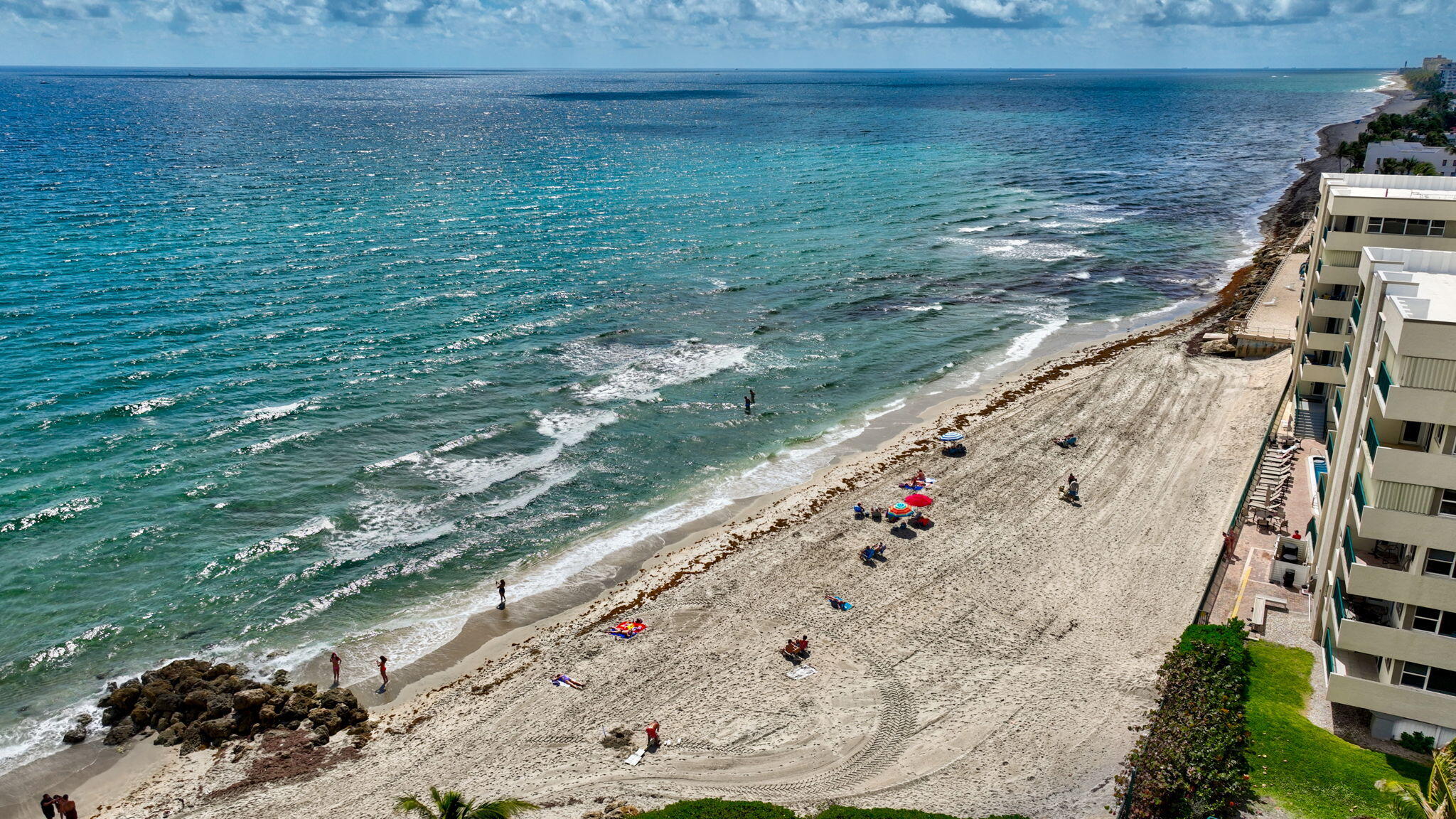 1239 Hillsboro Mile 403