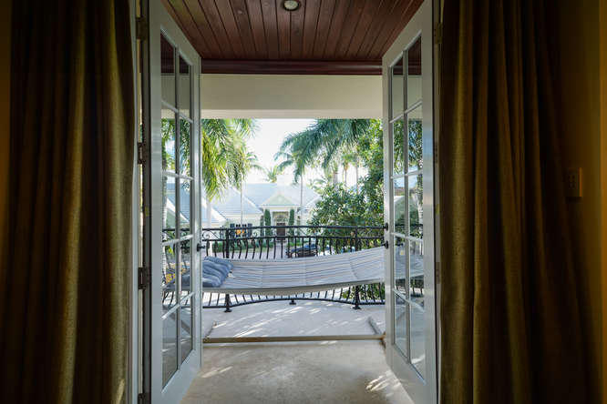 ROYAL PALM YACHT & COUNTRY CLUB - Residential