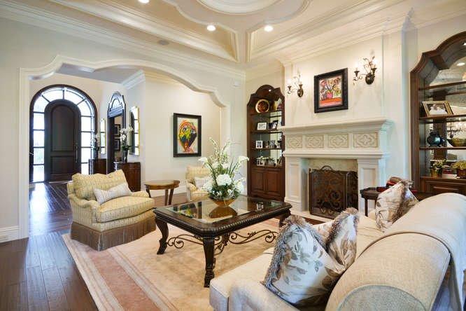 ROYAL PALM YACHT & COUNTRY CLUB - Residential