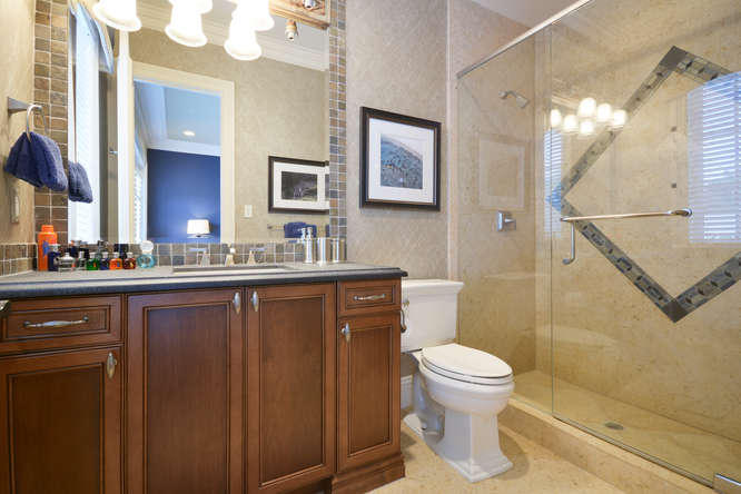 ROYAL PALM YACHT & COUNTRY CLUB - Residential