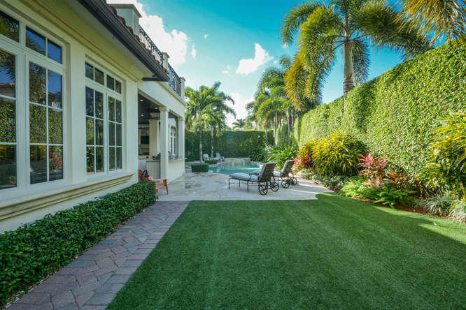 ROYAL PALM YACHT & COUNTRY CLUB - Residential