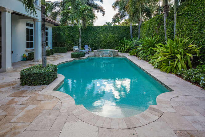 ROYAL PALM YACHT & COUNTRY CLUB - Residential