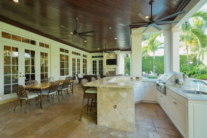 ROYAL PALM YACHT & COUNTRY CLUB - Residential