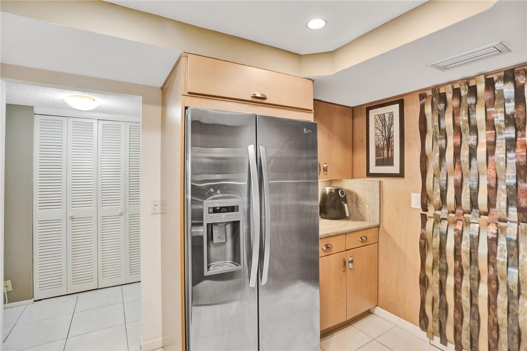 Carlton Tower Condo - Residential Lease