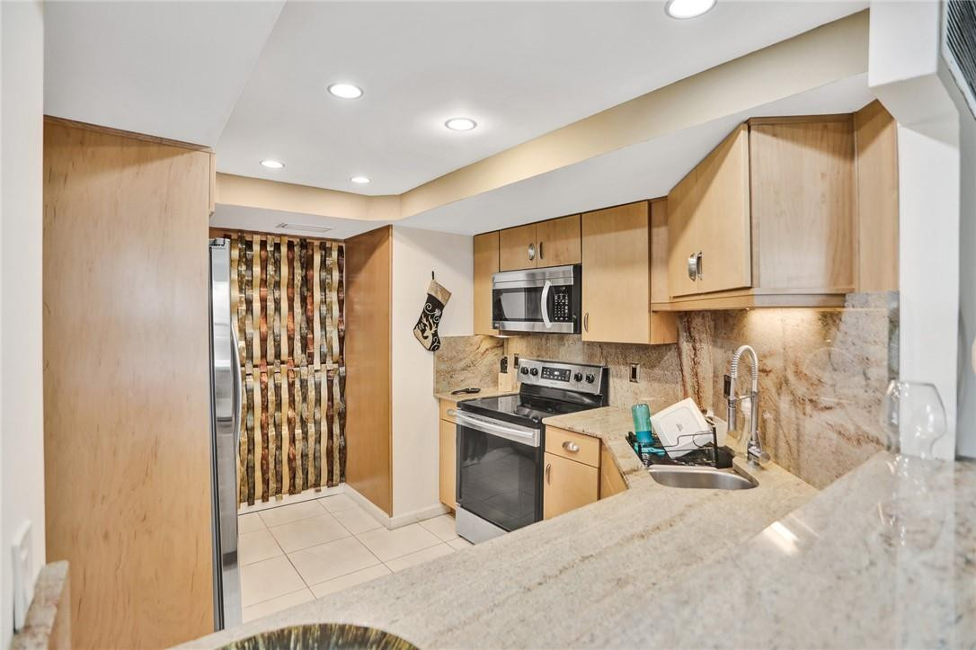 Carlton Tower Condo - Residential Lease