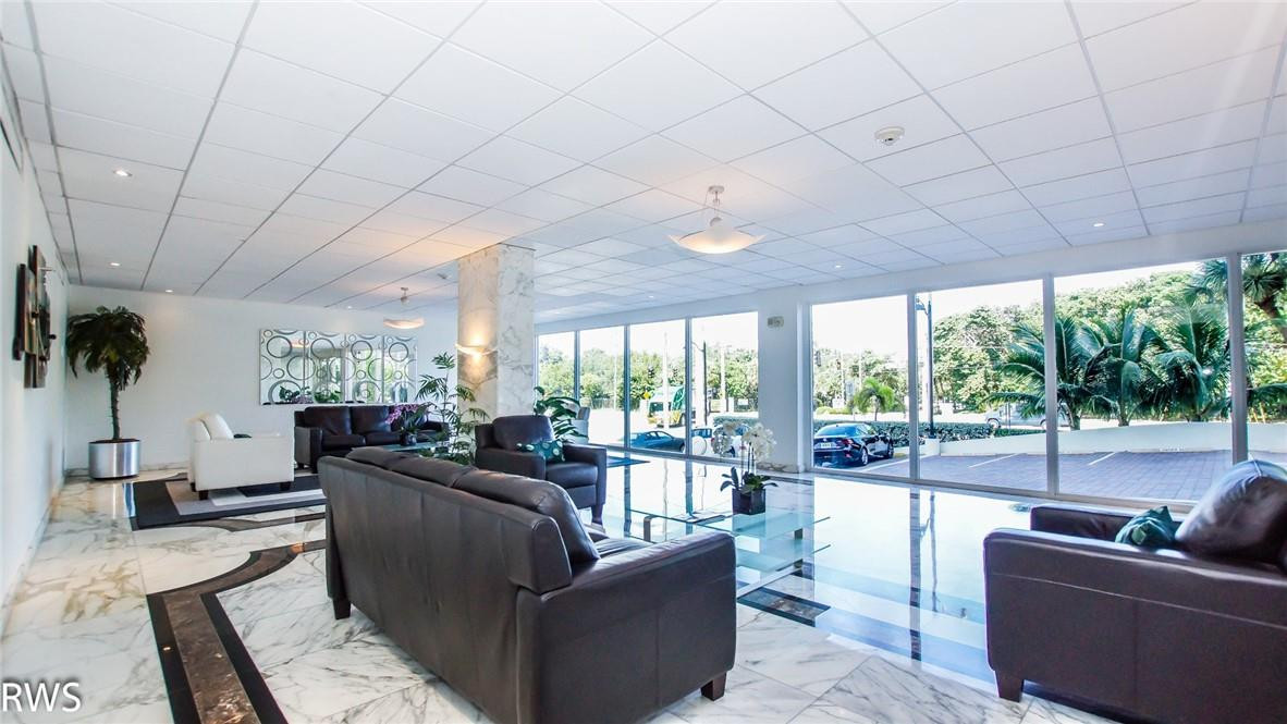 Carlton Tower Condo - Residential Lease