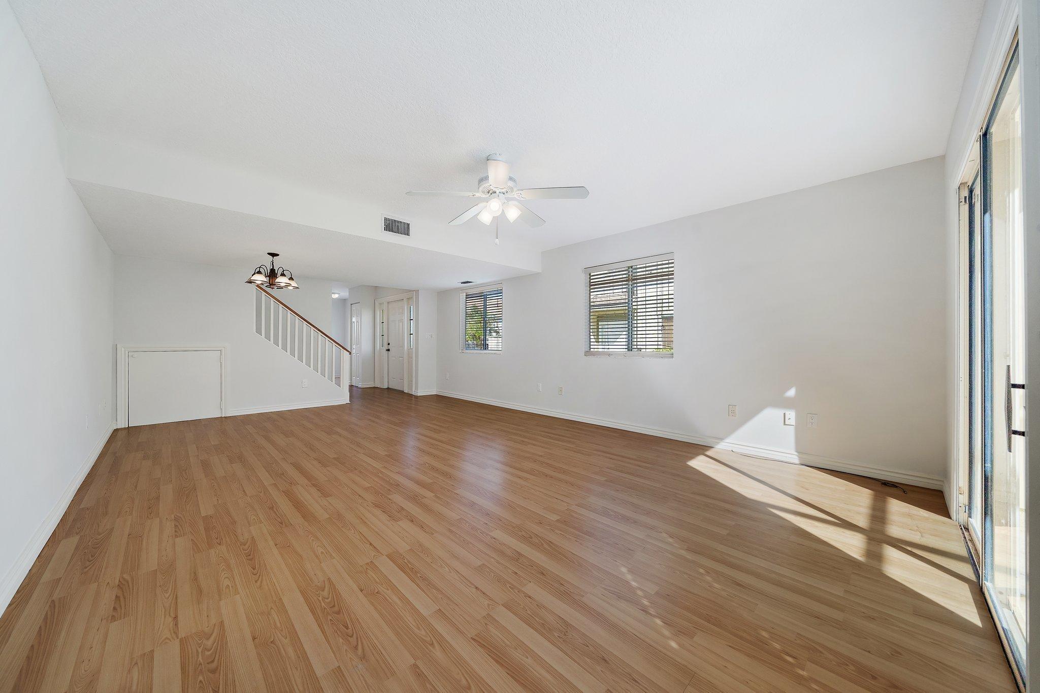 RIVERWALK 3 - Residential