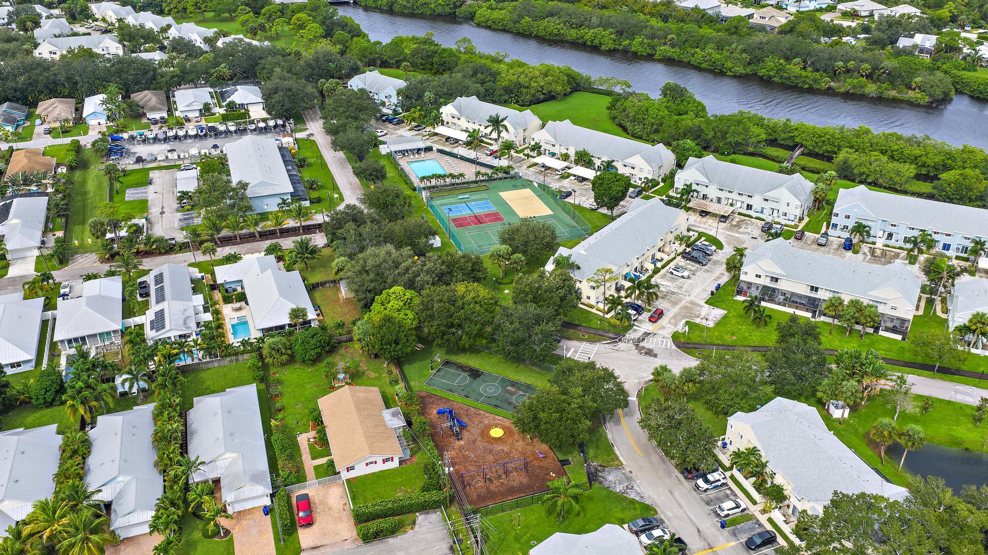 RIVERWALK 3 - Residential