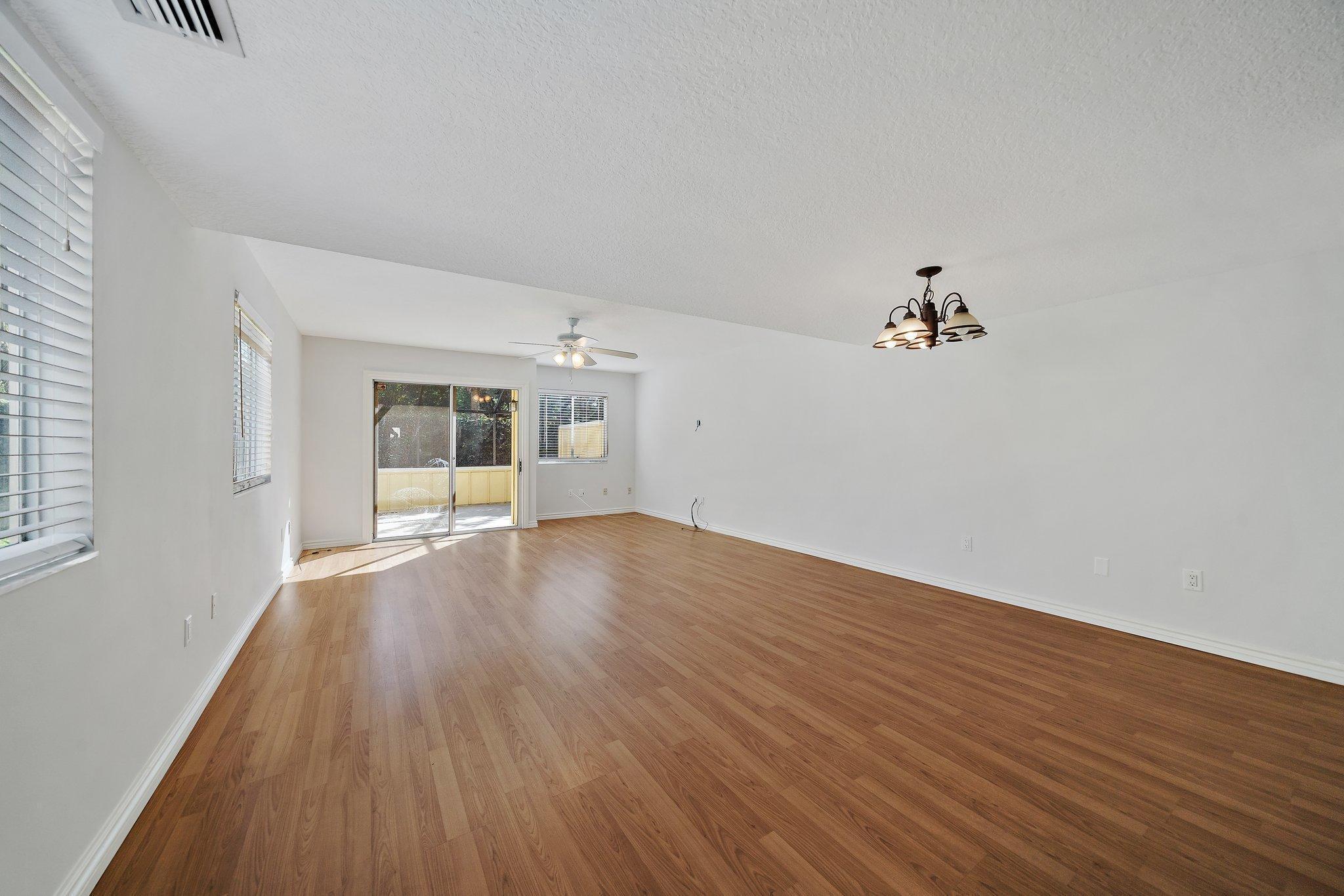 RIVERWALK 3 - Residential