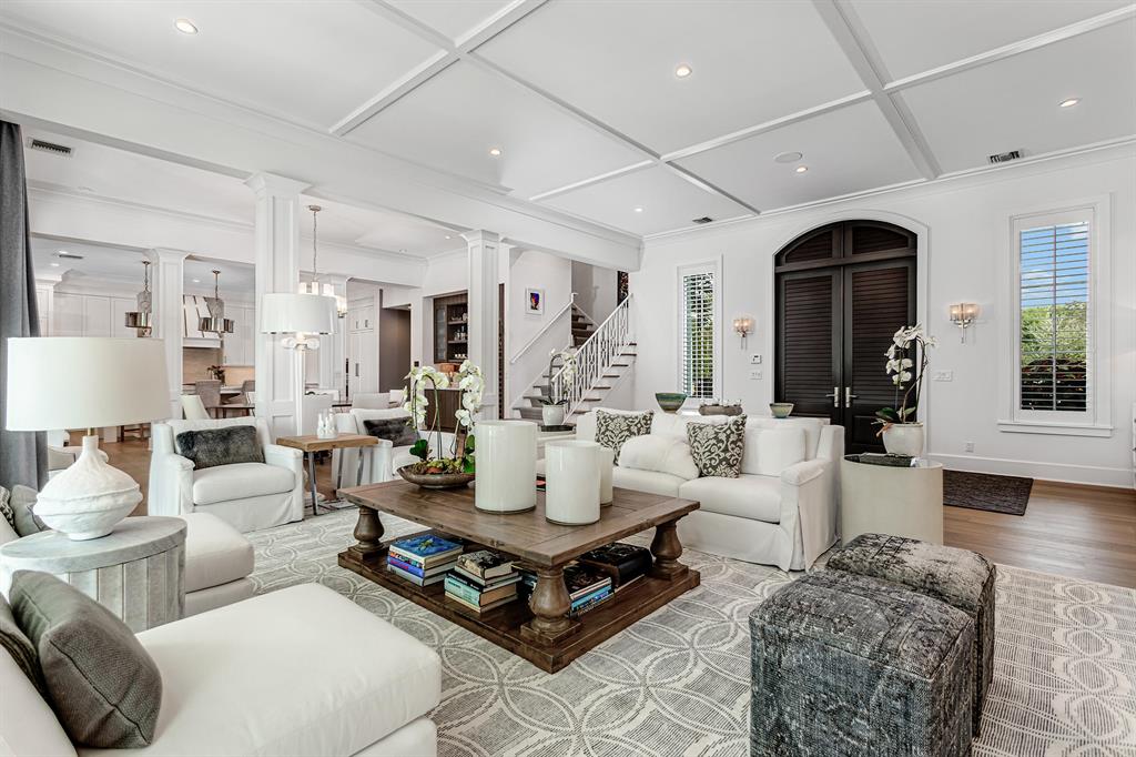 BLUE CYPRESS REPL AT PALM BEACH POLO & COUNTRY CLU - Residential