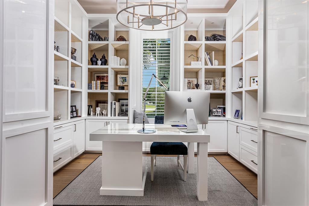 BLUE CYPRESS REPL AT PALM BEACH POLO & COUNTRY CLU - Residential