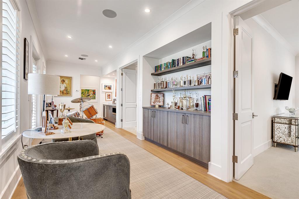 BLUE CYPRESS REPL AT PALM BEACH POLO & COUNTRY CLU - Residential